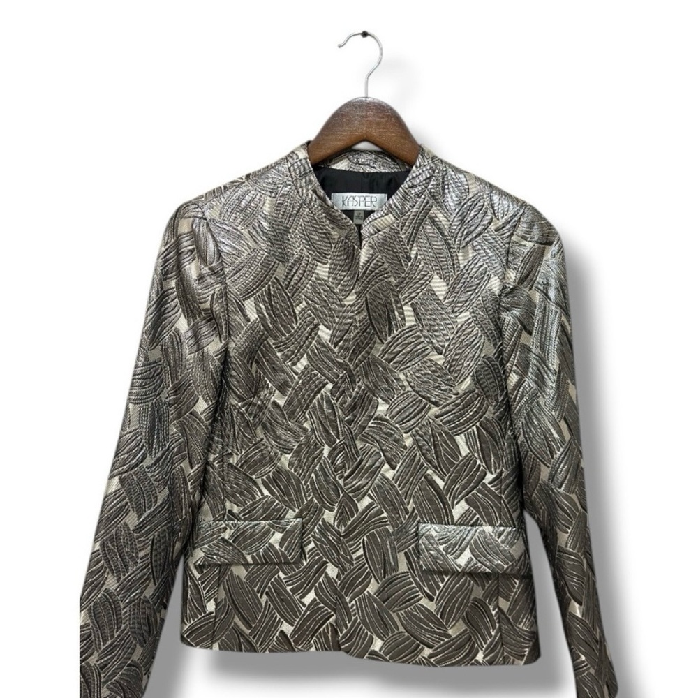 Kasper Women's Elegant Black and Gray Blazer